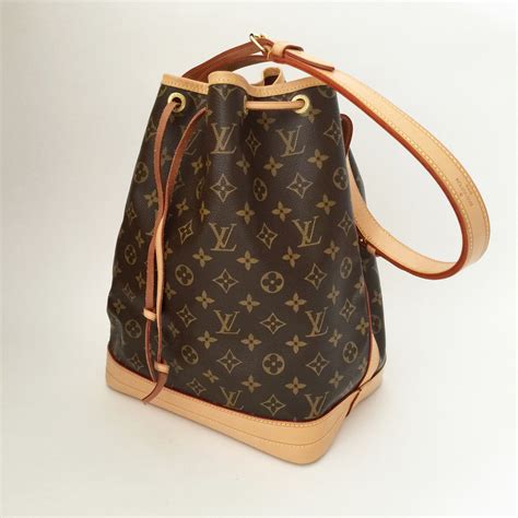 lv bucket gm pouch|louis vuitton bucket bags.